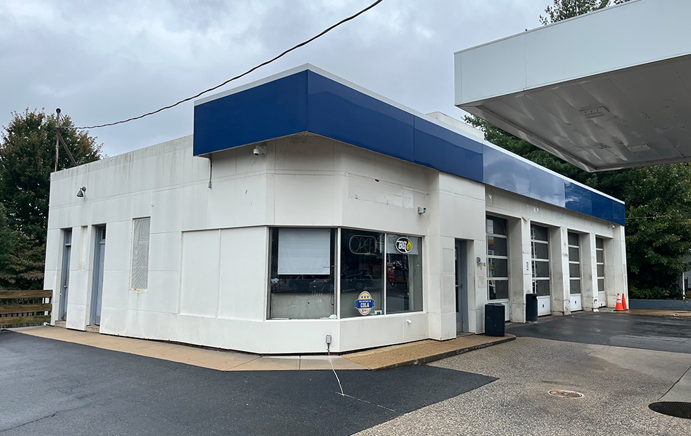 Metro Motor auto repair garage under construction in North Arlington