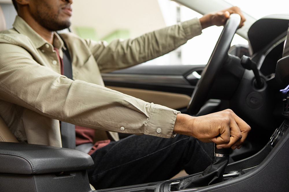 Driver struggles to shift gears and needs auto repair