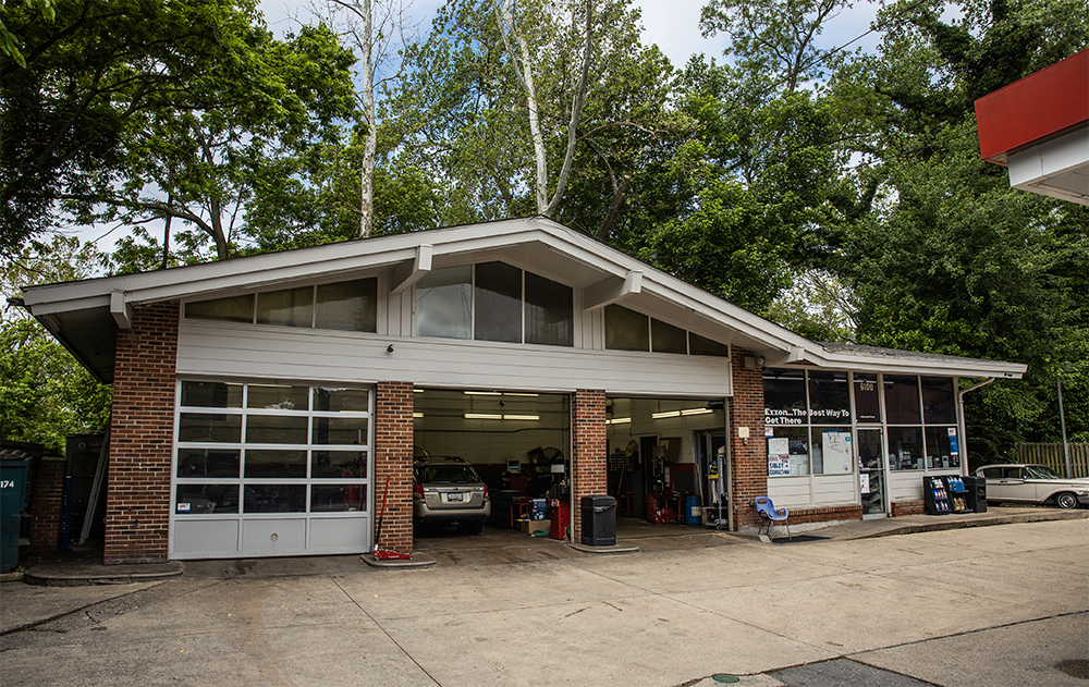 Hillside Auto Repair And Gas Station